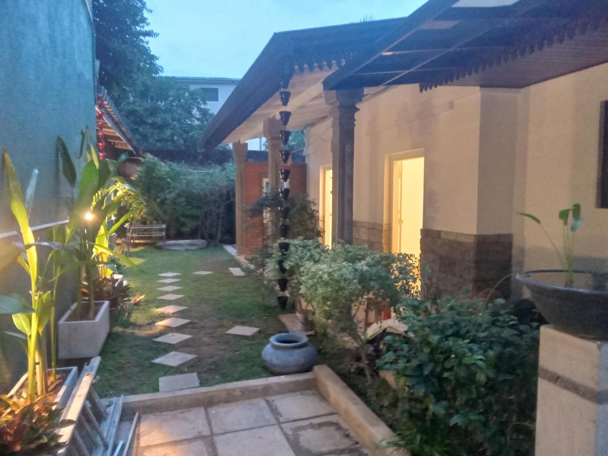 Thisu Villa Dikwella Esterno foto